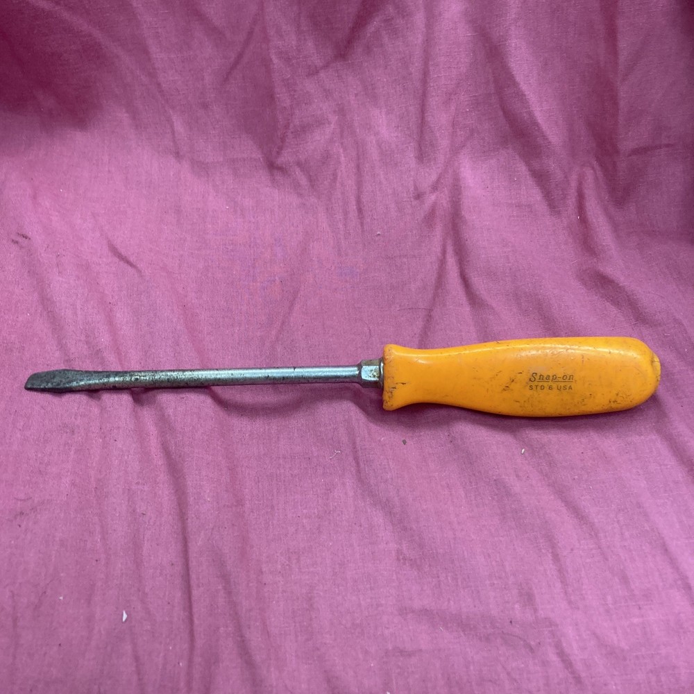 Snap On Tools VINTAGE STD6 Slotted Flat Tip Tri-Lobe Triangle ORANGE Screwdriver