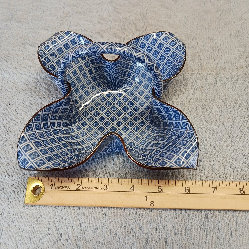 Enamelware Handkerchief Basket Blue & White Geometric Pattern
