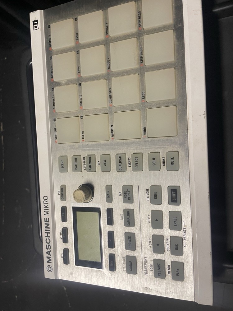 (White) Native Instruments MK1 Maschine Mikro Midi Controller