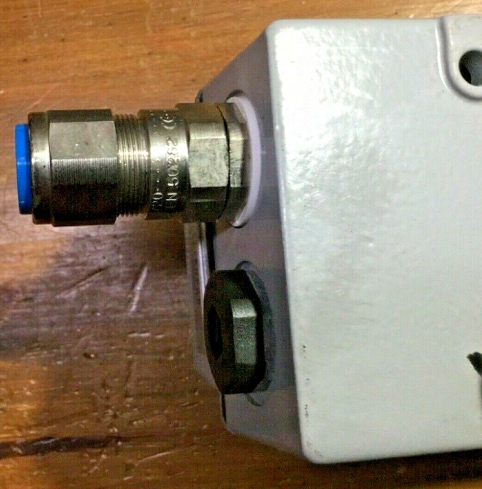 ELECTROPAR EMA7001 Electrical Distribution Box 10A. 230V. 1 Phase.