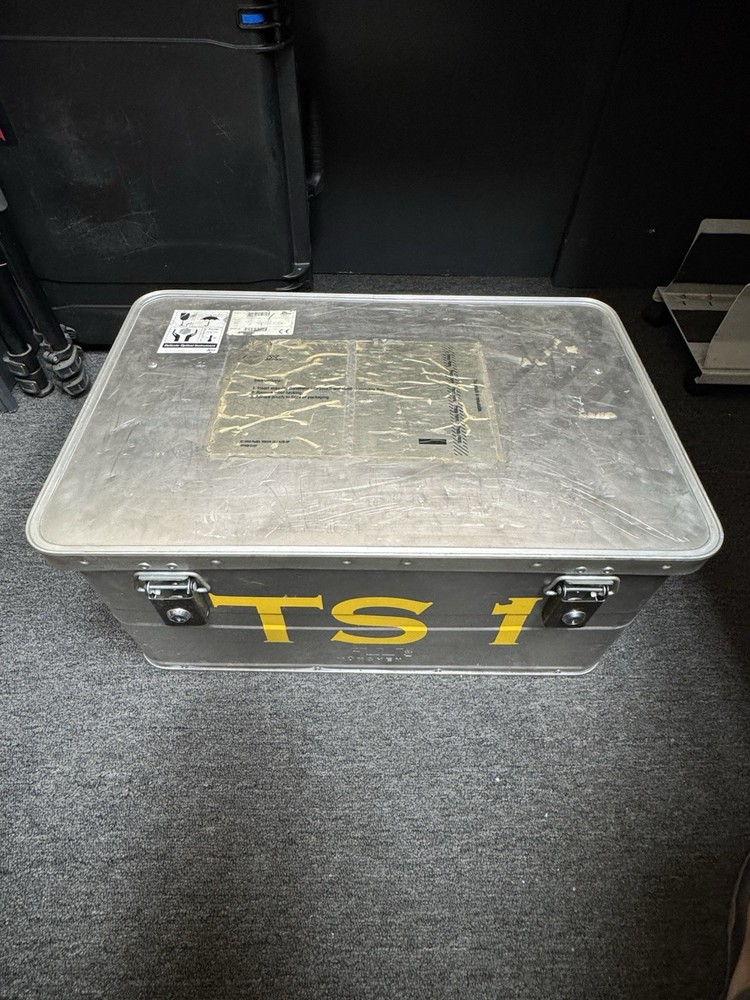 Leica T-Scan Laser Scanner