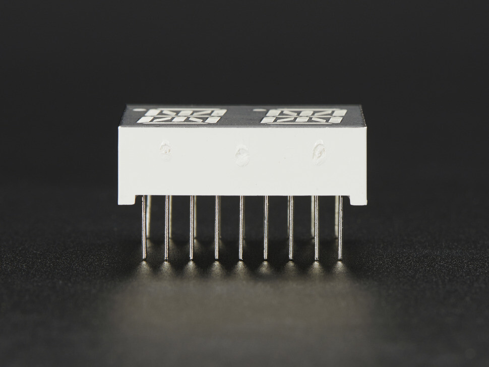 [ Adafruit ADA-1907 ] Dual Alphanumeric Display - Red 0.54" Digit Height-2 Pack