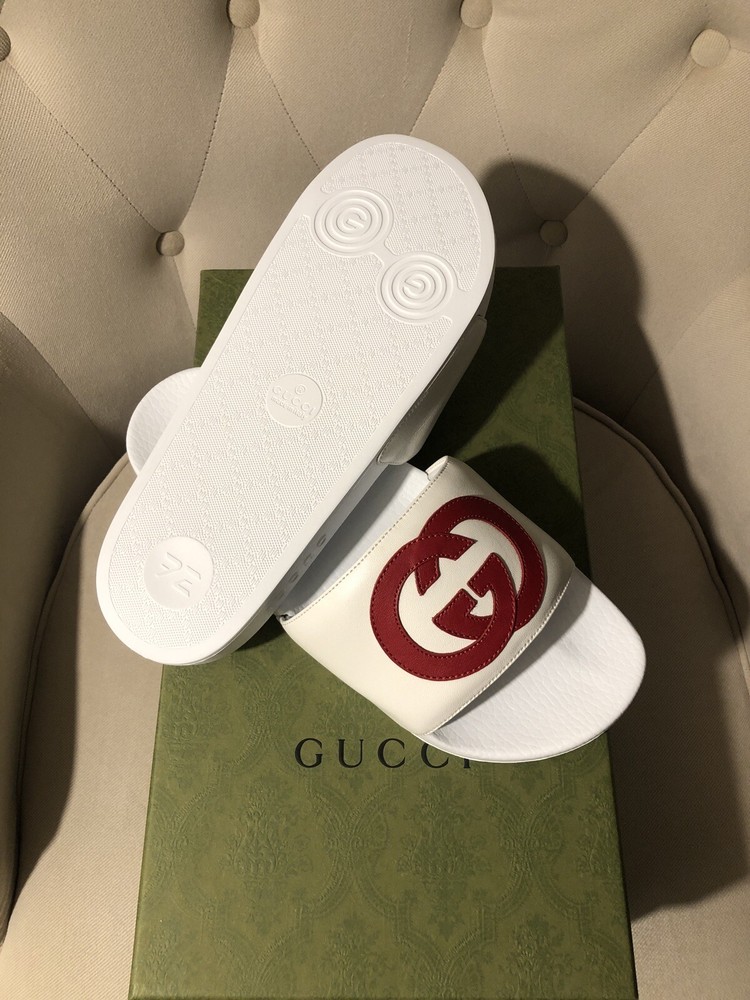 GUCCI Interlocking-G slides Men’s Size 8