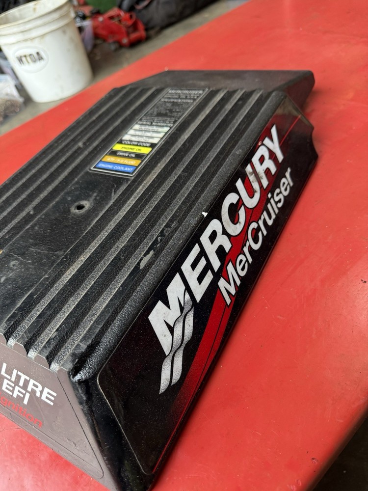 Mercruiser 5.7 EFI engine cover