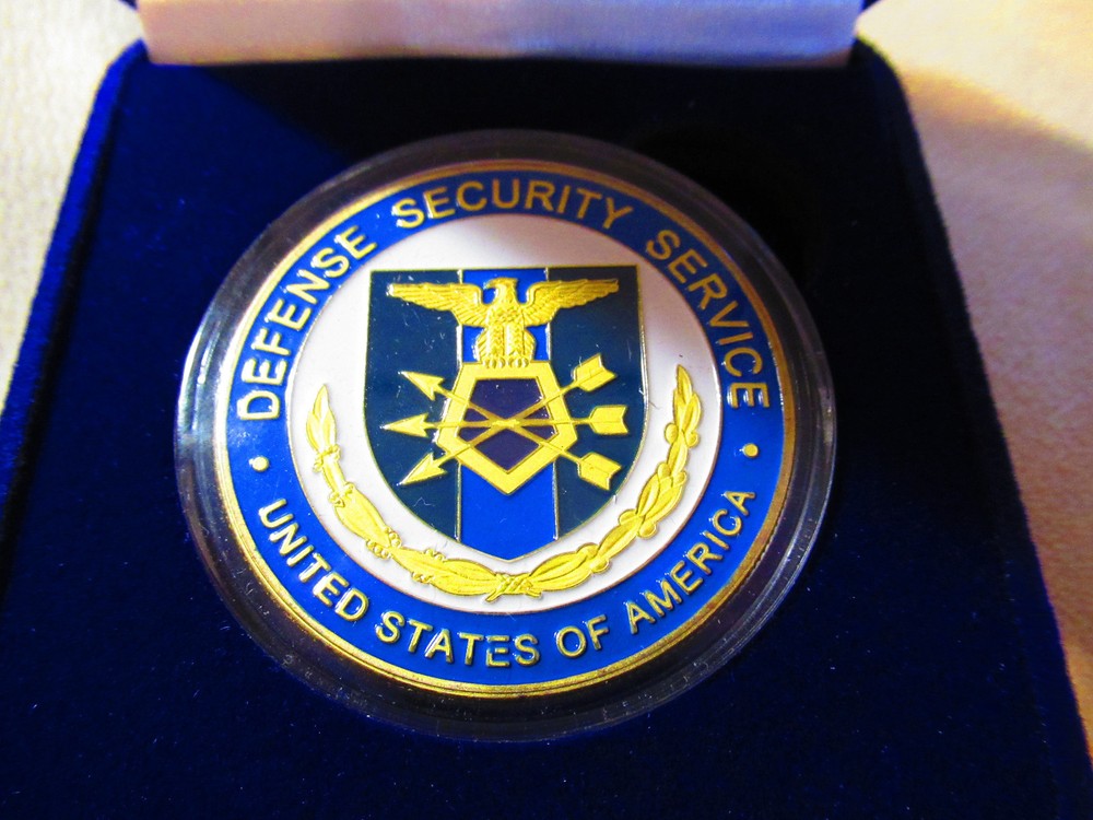 DEFENSE SECURITY SERVICE Challenge Coin w/ Presentation Box