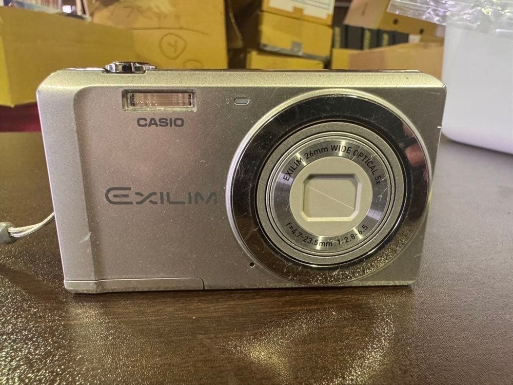 CASIO EXILIM EX-Z27 Digital Camera Silver Compact Model