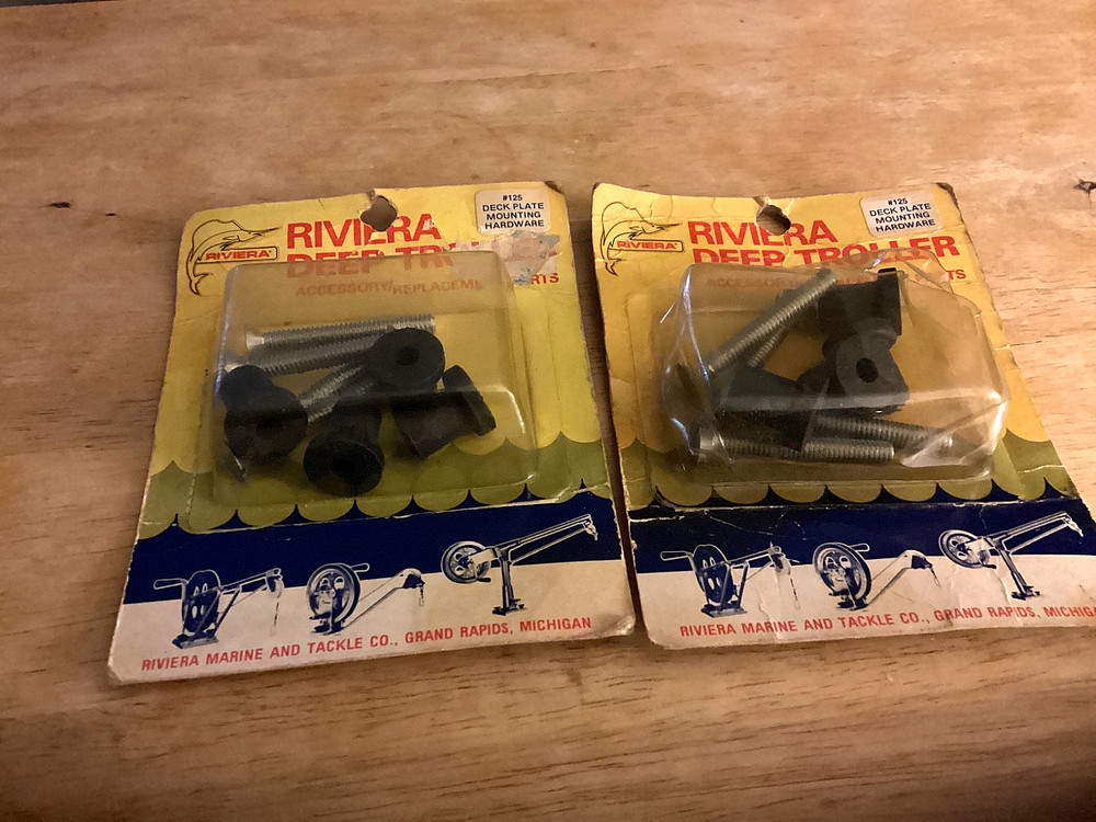 TWO (2) Riviera Deep Troller Deck Plate Mounting Hardware #125 in Packages