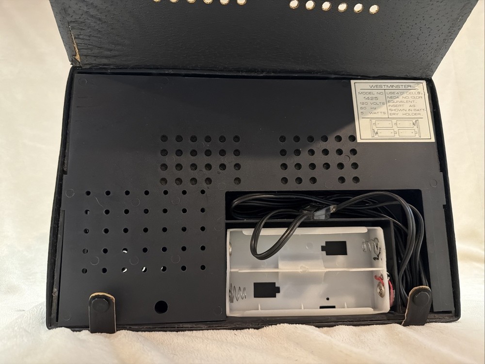 Vintage 70's 1425 Westminster Solid state World Time Ham operators multiband