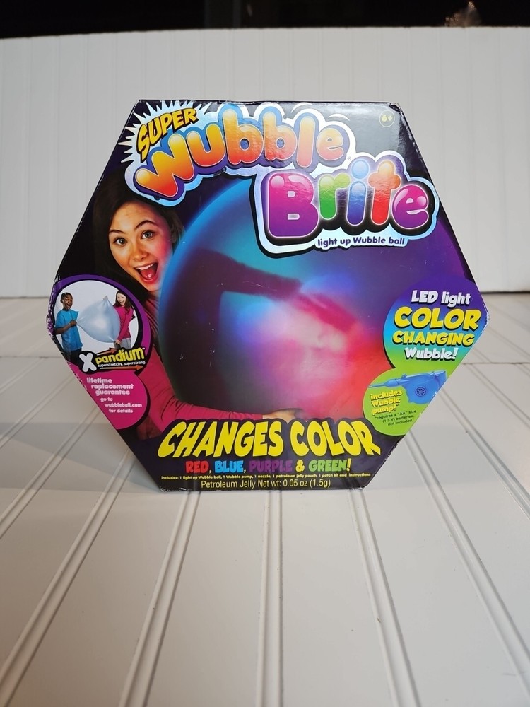 Super Wubble Brite With Wubble Pump - Changes Colors