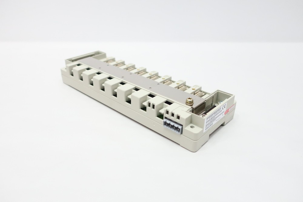 Siemens 6FC5211-0AA00-0AA0 Chassis Module