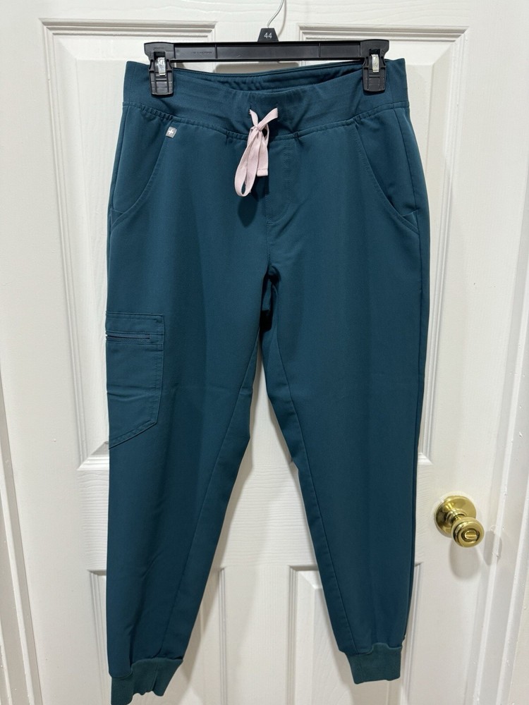 scrub sets women figs
