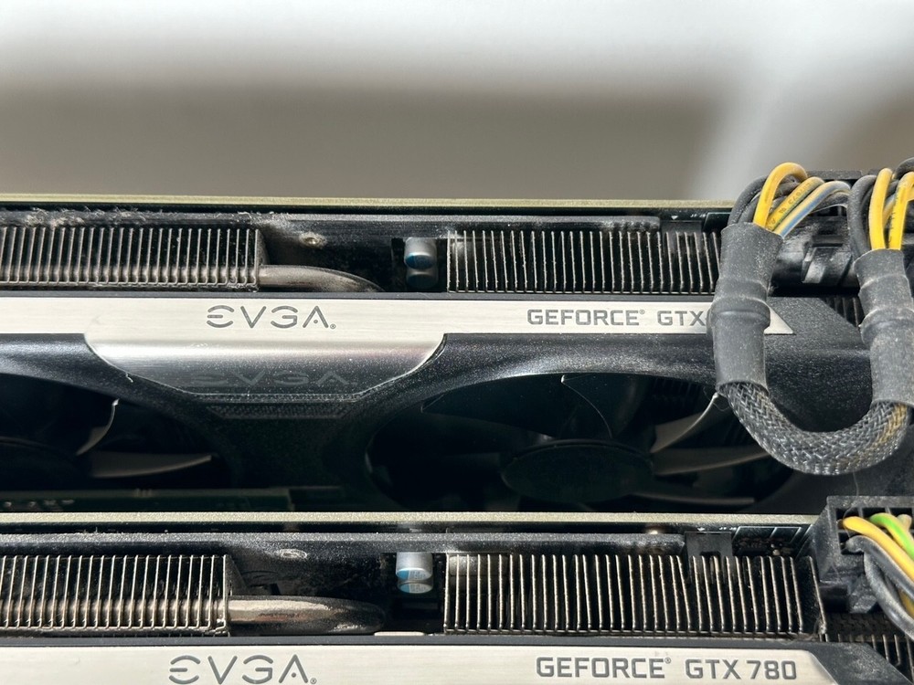 Cubix GPU Xpander w/ x2 GTX-760 Graphics Cards