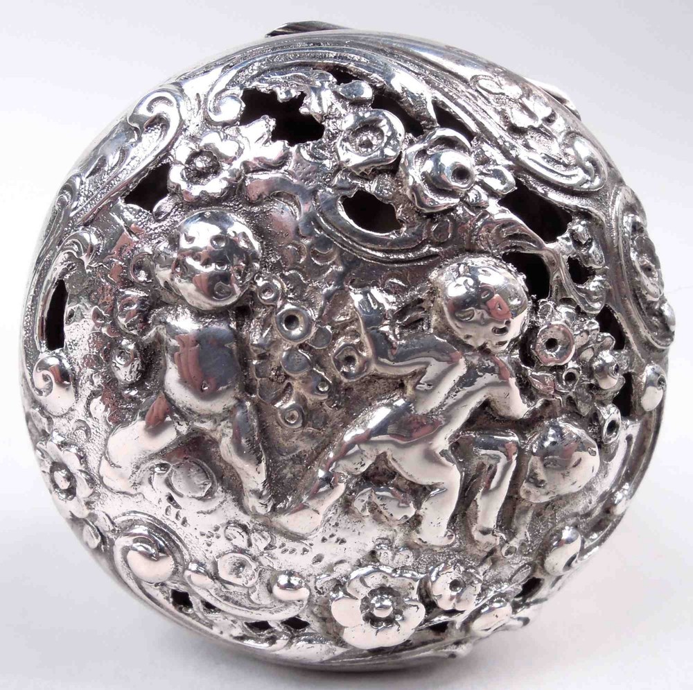 Antique Box Small Rococo Cherubs & Flowers German 800 Silver