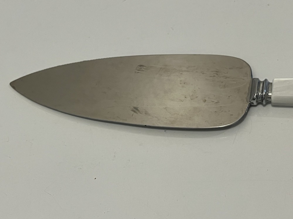Vtg Treasure Masters Stainless Pie & Cake Server England Pearlized Handle