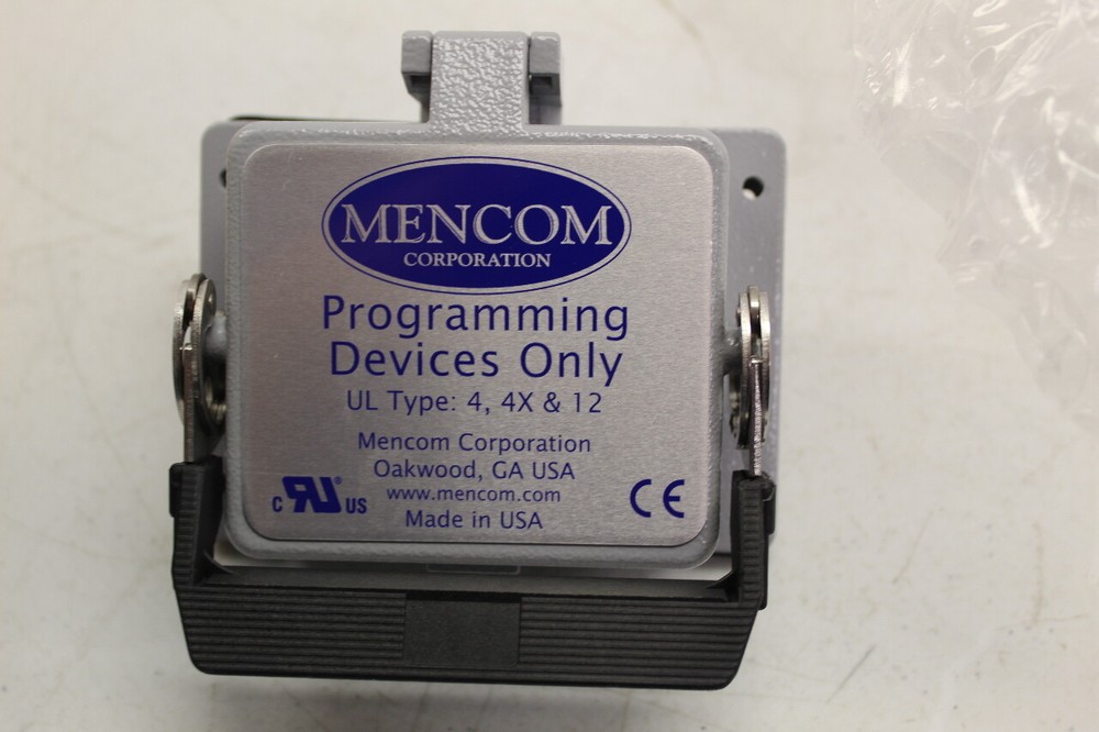 Mencom DP-3USB-AFAF-32 Panel Interface Connector New In Box