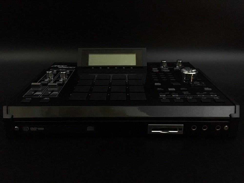 AKAI MPC 2500  CARLOBRONSON CUSTOM
