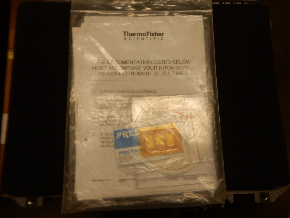 Thermo Niton XLP 300 Analyzer – PB Paint Mode Analysis Only