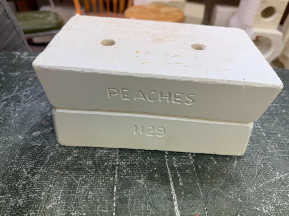 VINTAGE BOOTHE CERAMIC MOLD #1129 GEORGIA PEACHES