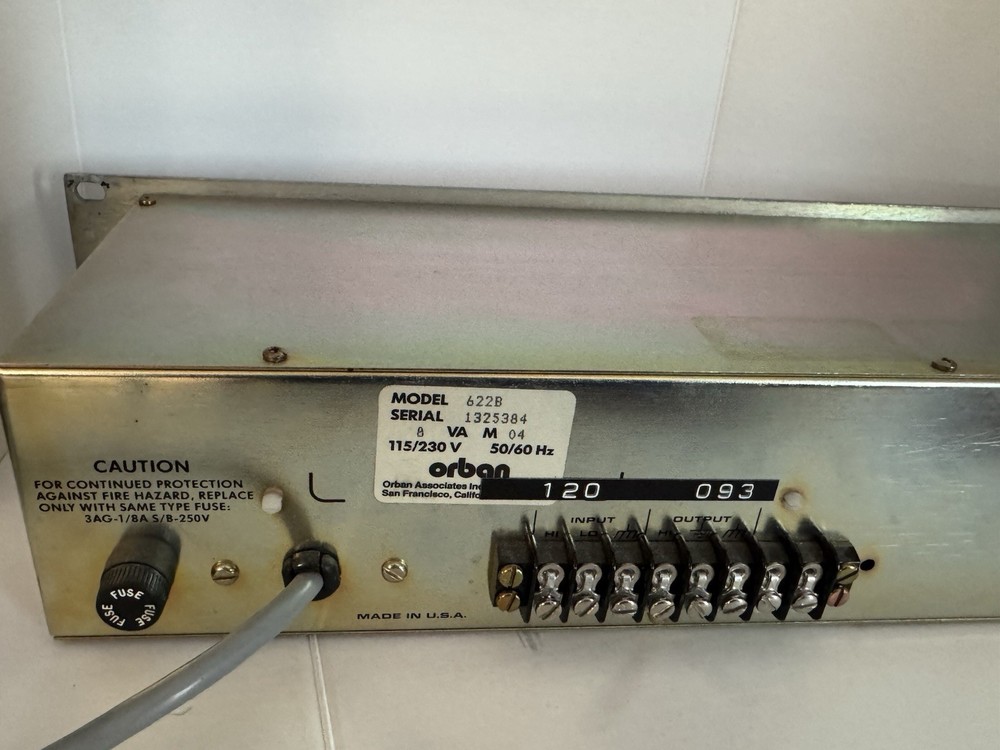 Orban 622B Dual Channel Rack-Mount Parametric Equalizer with Overload Indicator