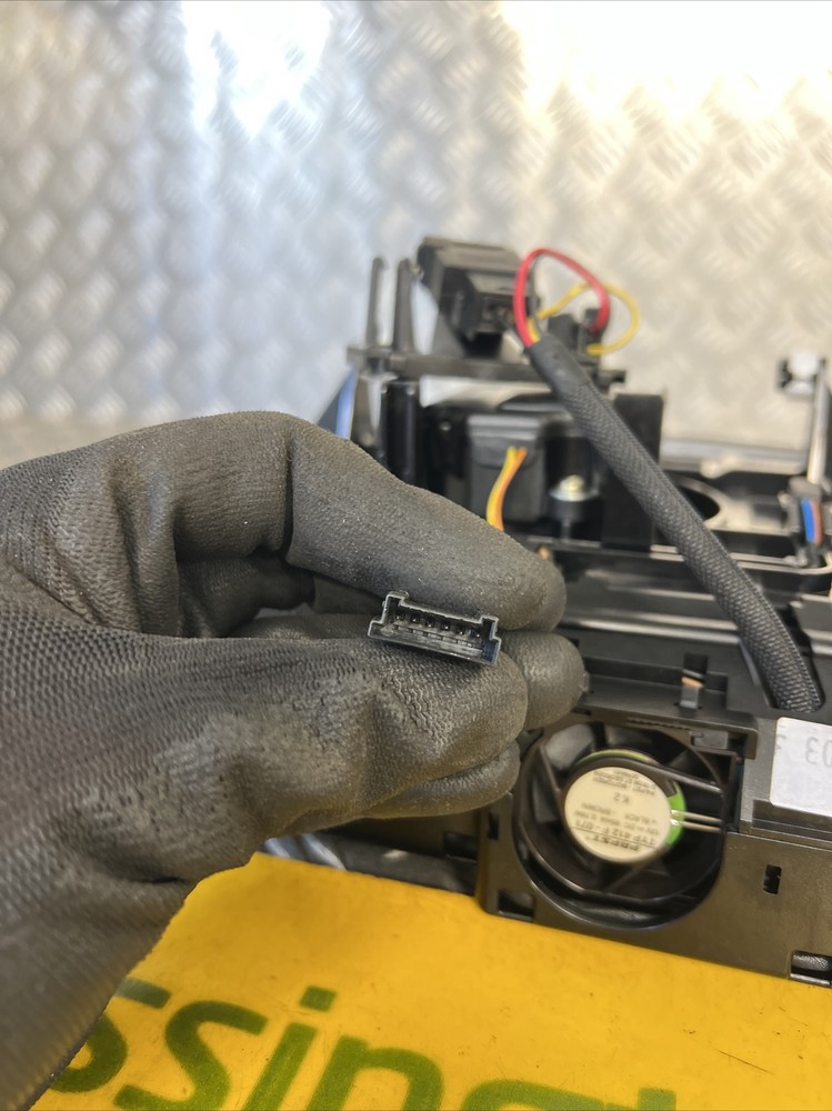 2002-06 Mercedes E-Class W211 6 CD Changer Unit + Hazard Switch Panel