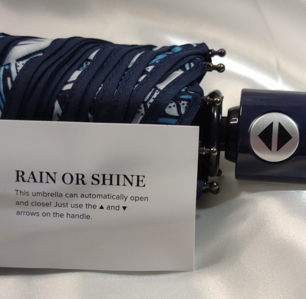 Vera Bradley's UMBRELLA in SHORE ENOUGH Pattern, Auto Open/Close, Sealife, NWT