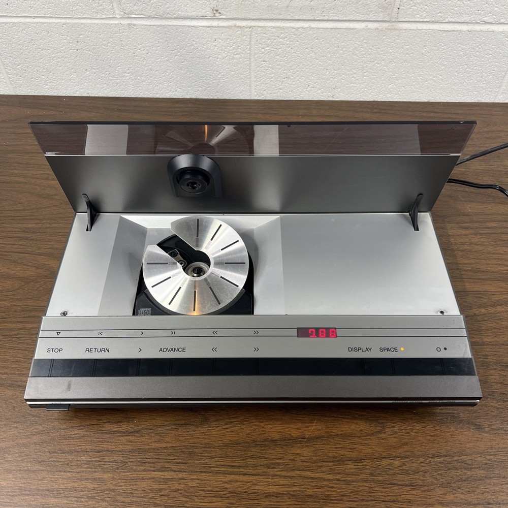 Bang & Olufsen Beogram CD 3300 CD Player Working - SEE VIDEO / READ DESCRIPTION