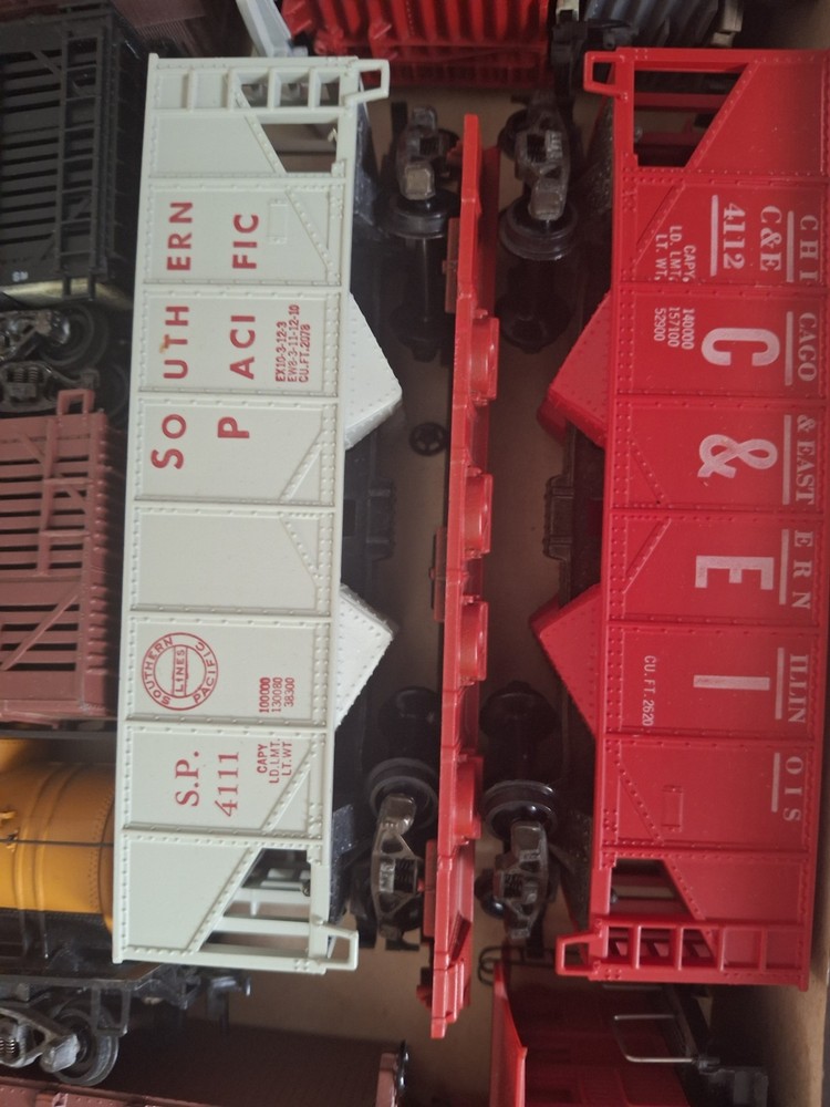 Vintage HO . Train Sets In Original Boxes Extra Tracks,universal Power Master.