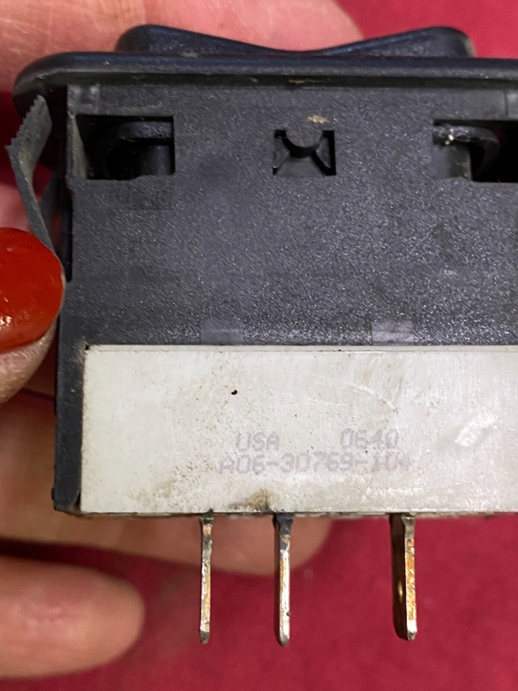 Freightliner ROCKER SWITCH ABS CHECK A06-30769-104