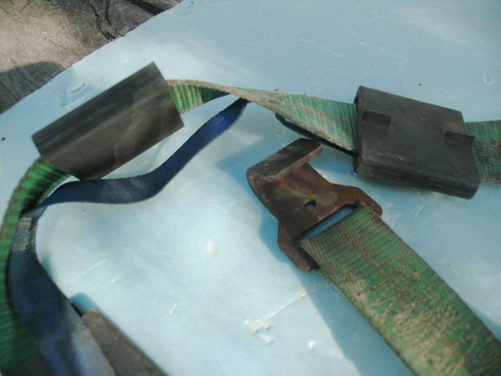 8ft Strap with Ratchet, Hook + Rubber protecting Pads