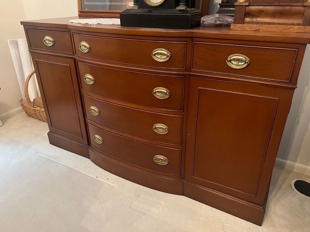Good Condition Vintage Mahogany Buffet
