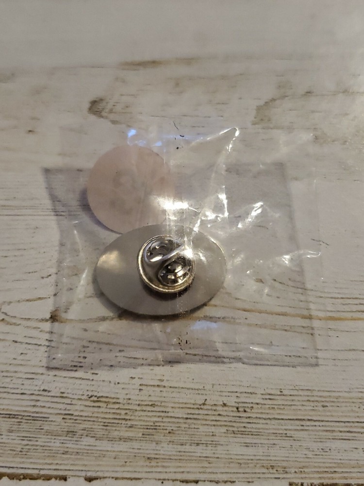 Top Pot Chef Enamel Lapel Pin in plastic fr