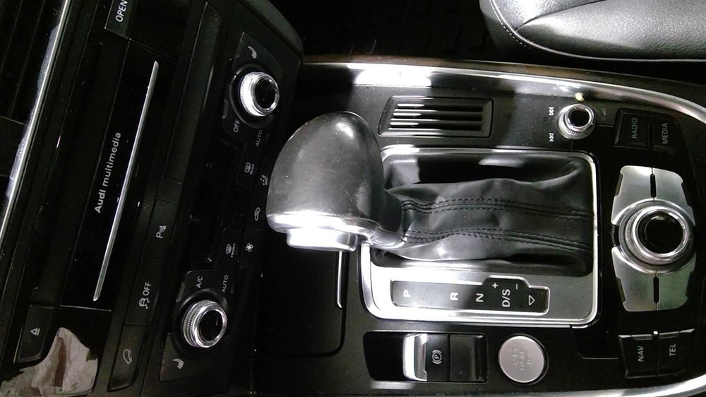 Q5        2015 Transmission Shift 1011791