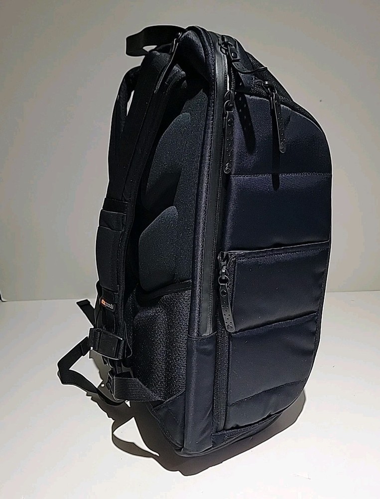 STM dux 30L 17" Versatile Tech Backpack - Black