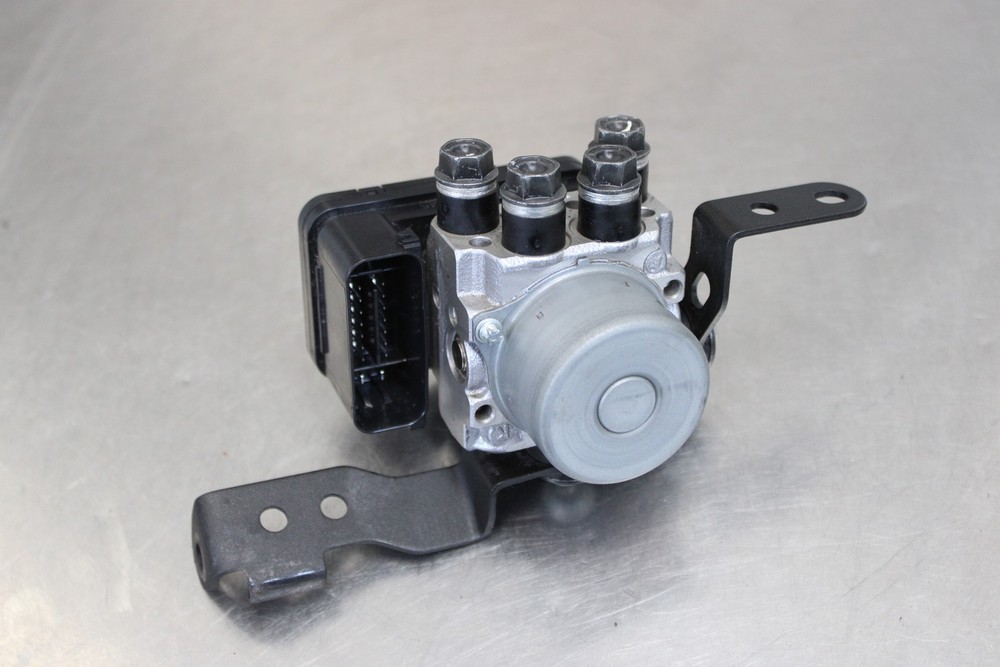 24-26 KAWASAKI Z500 ABS ABS PUMP UNIT MODULE