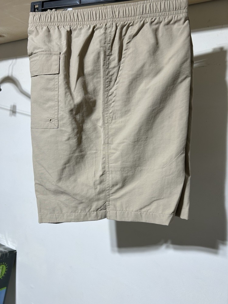 NWT DSG Tan 6” Rec Shorts size medium