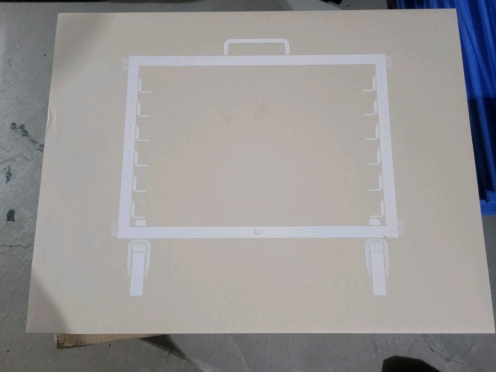 Ubiquiti Networks Toolless Mini Rack