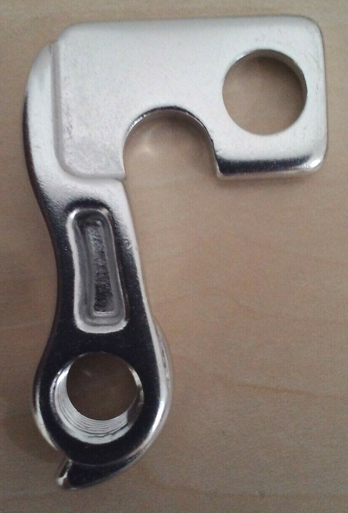 DIAMOND BACK REPLACEABLE BICYCLE DERAILLEUR HANGER FRAME DROPOUT # 50  NEW