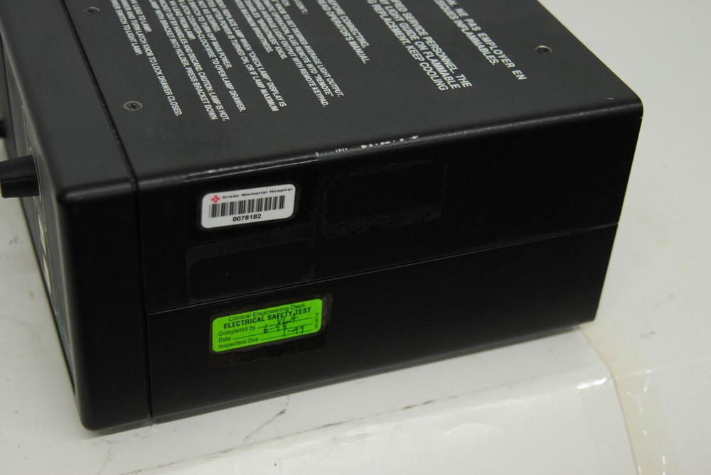 Linvatec Intravision 8425A Automatic Light Source