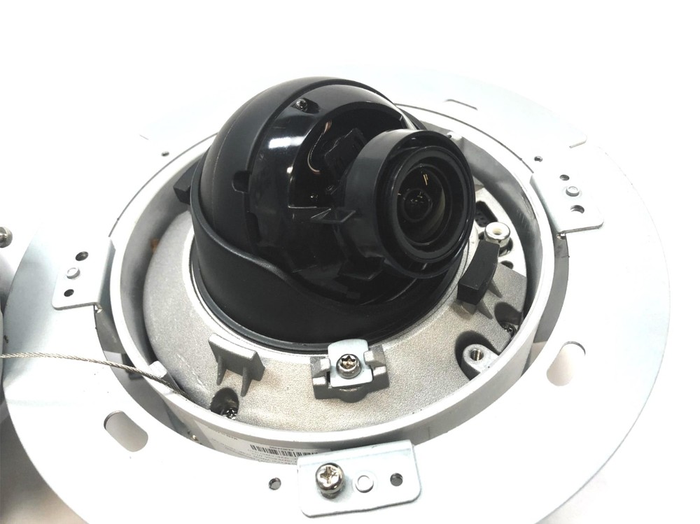 Interlogix TruVision Dome Camera W/ Mount (Untested) TVD-M2210V-2-N USED