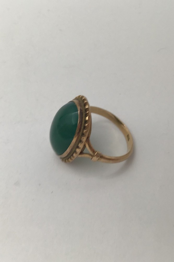 18K Gold Ring with Green Agate