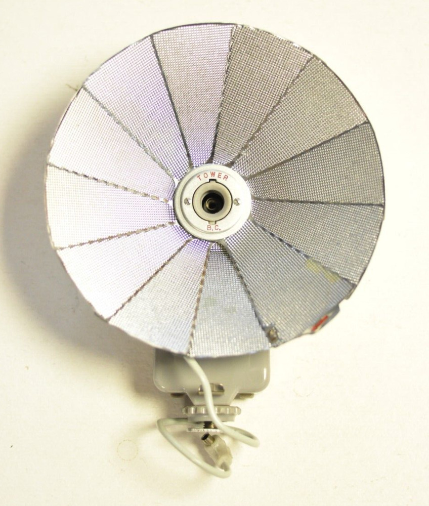 Tower pocket flash model #8706 as shown.