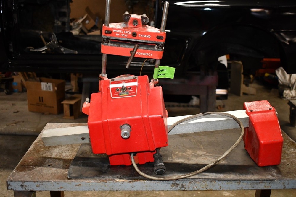 Hunter A111  left rear alignment head, should work but can't guarantee it