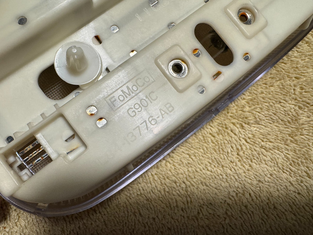 2010 Ford Escape OEM interior dome light 2 switch