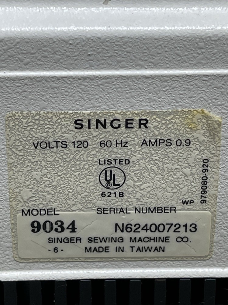 Singer Sewing Machine Model 9034 White Solid State Needle Threader Works