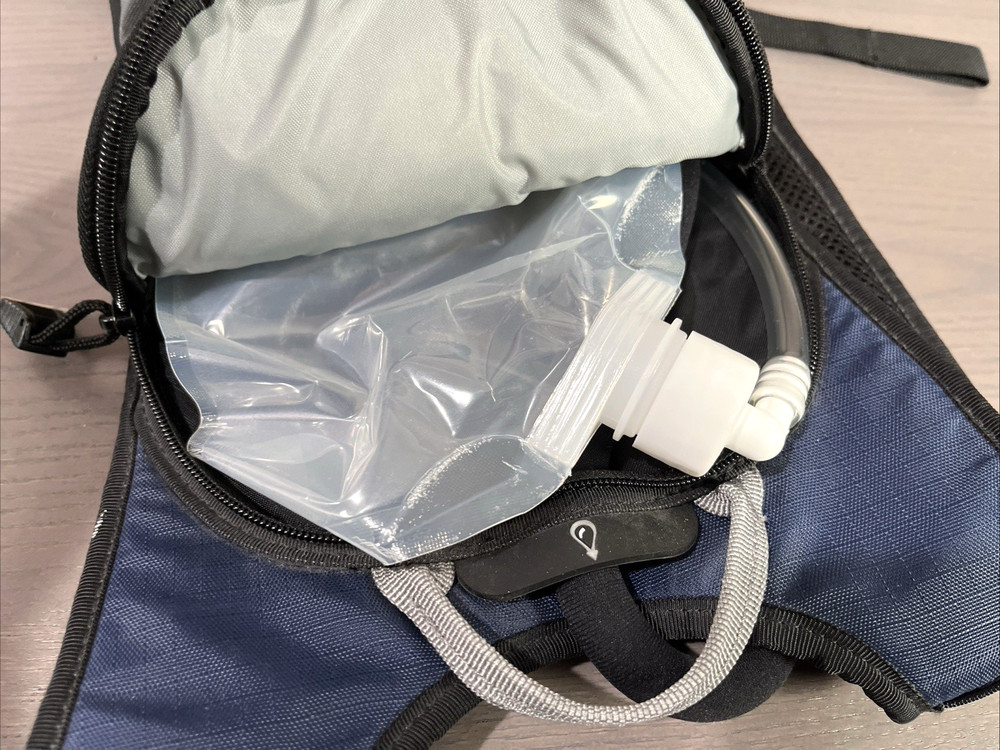 Dakine Glacier Hydration Pack Back Pack Blue Gray NWOT