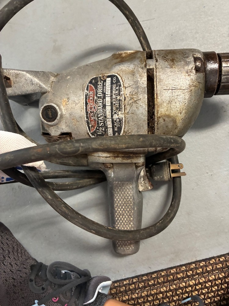 Black And Decker 1/2" Standard Drill (M)