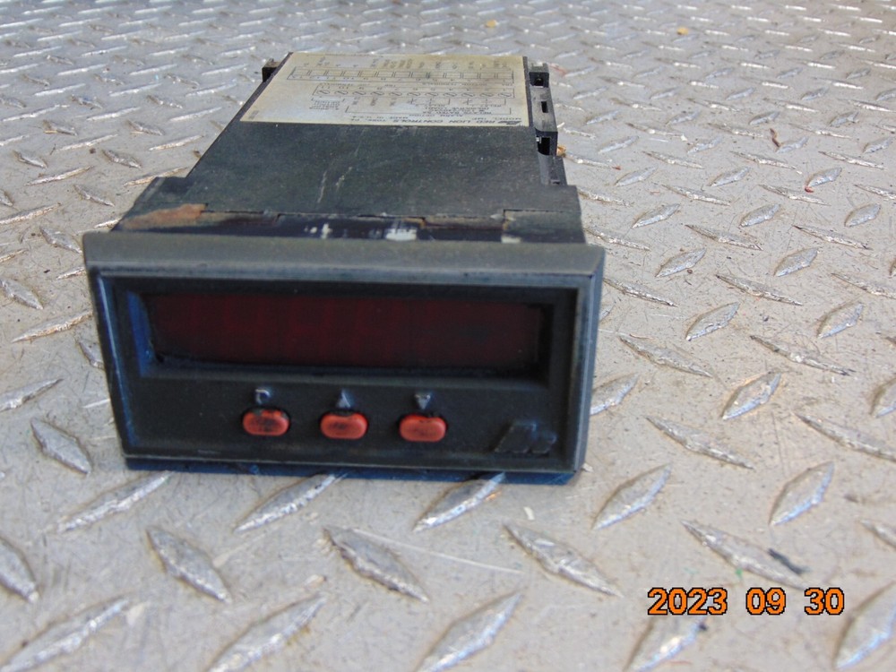 RED LION CONTROLS IMP20000 PANEL METER DISPLAY
