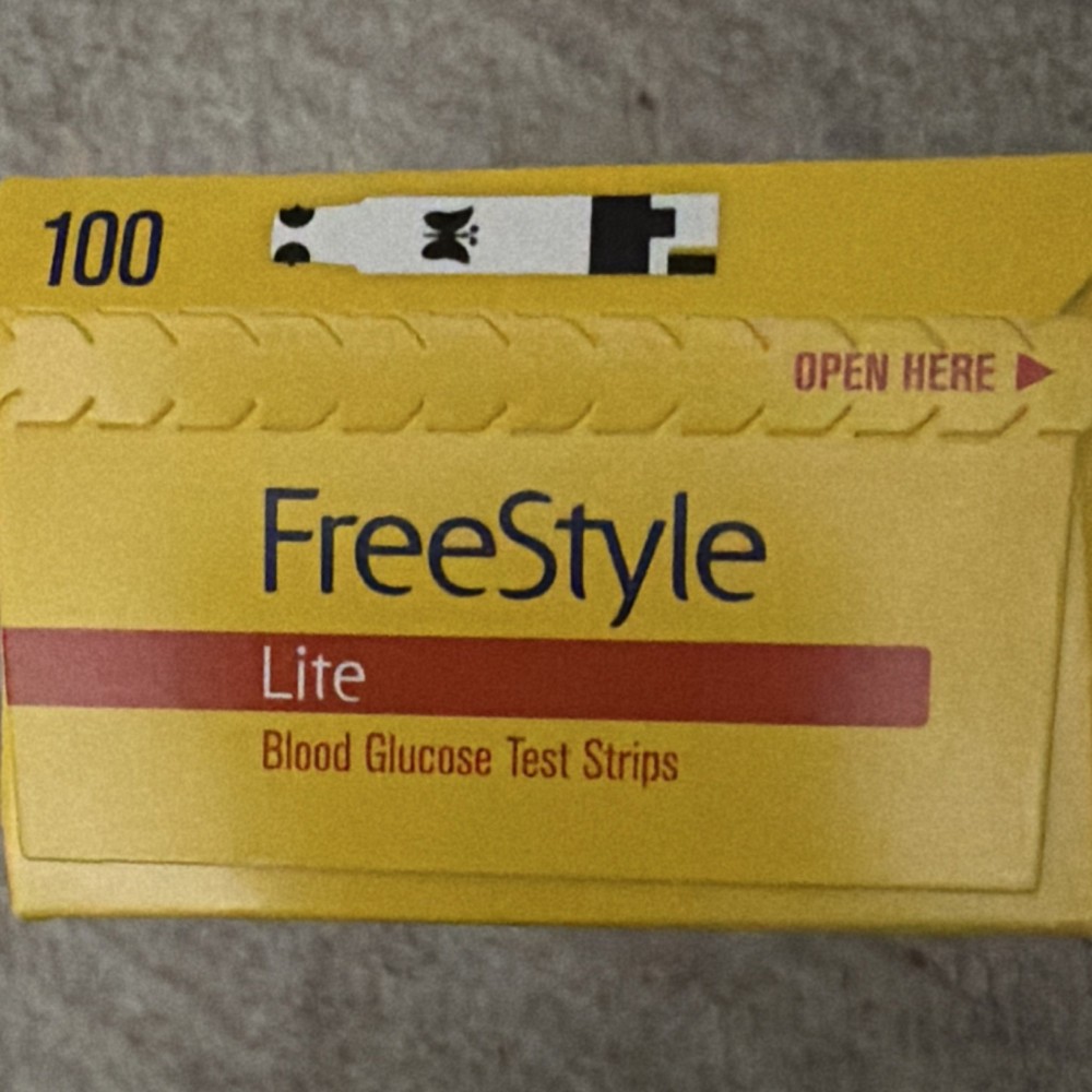 FreeStyle Lite Blood Glucose Test Strips 100 Count No Coding Freedom Lite