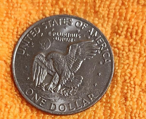 1972 EISENHOWER LIBERTY FLYING EAGLE DOLLAR COIN