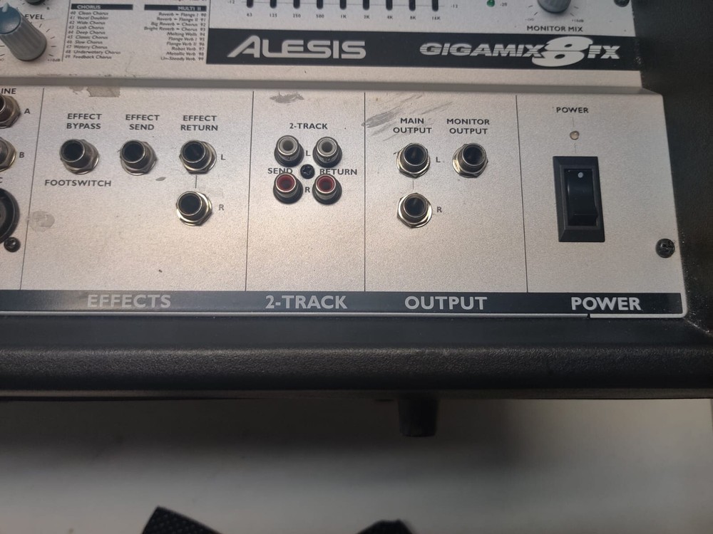 Alesis Gigamix 8FX Powered Mixer *
